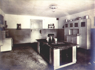Kitchen, today's bedroom of the owner